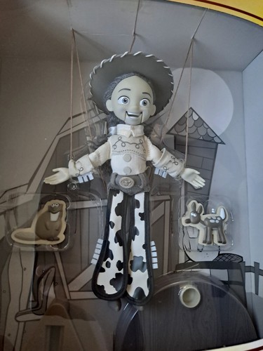 Walt disney toy - walt, jessie